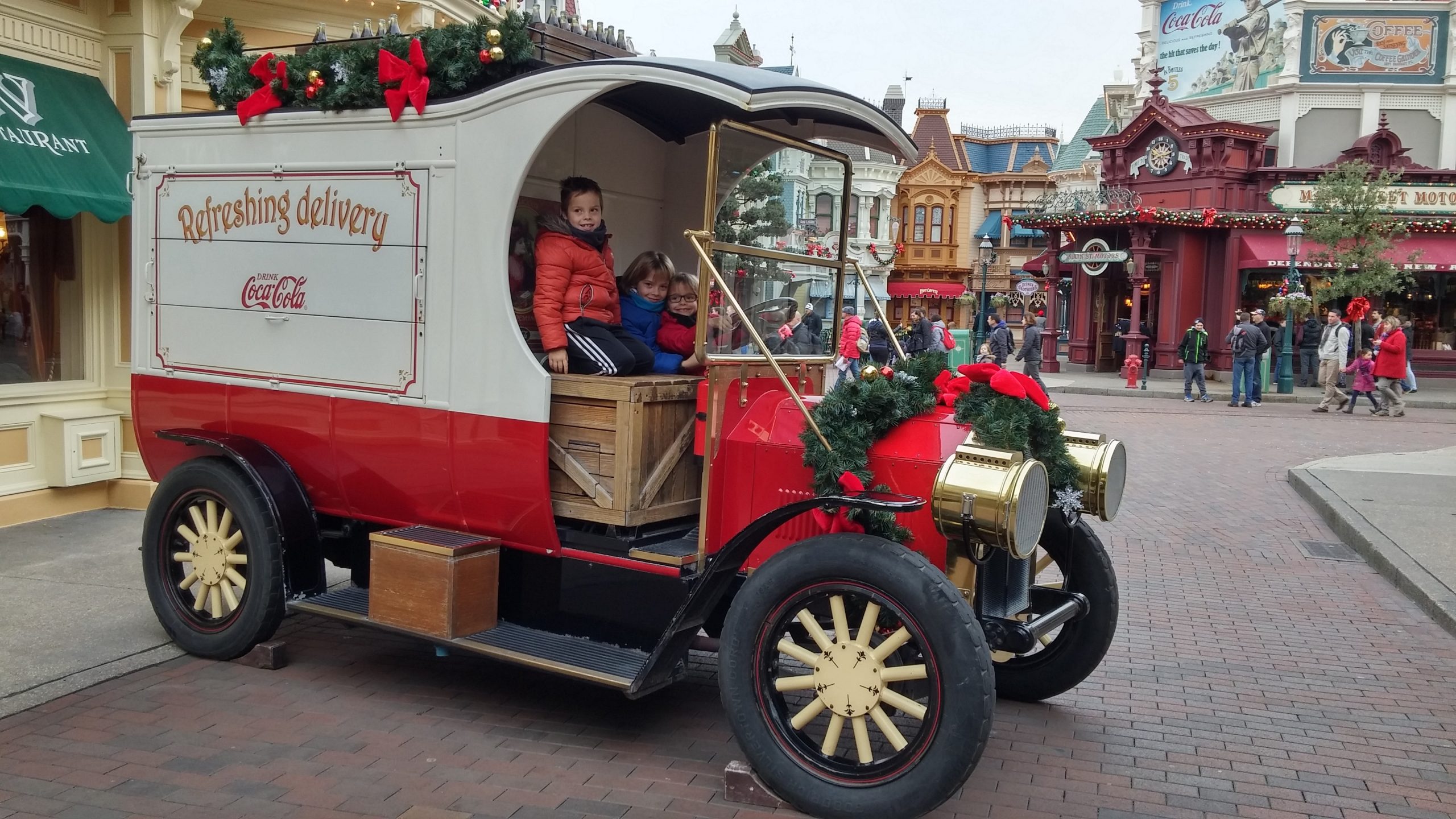 Decoración navideña en Disneyland París